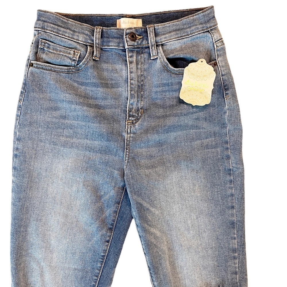 ALTAR’D STATE NWT High Rise Distressed Fringe Denim Jeans Size 27 in Light Blue - Picture 4 of 13